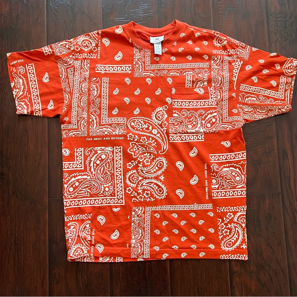 H&M Men's Oversized T-Shirt / Orange Bandana Paisley Cotton Stretch / Size XS